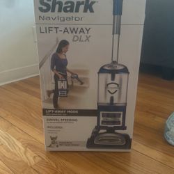 Vacuum Shark navigator Lift away Dlx.