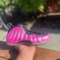 Nike Air Foamposite One Pearlized Pink