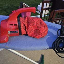 DIRT DEVIL HANDHEND 120V VACUUM  CLEANER, EXCELLENT CONDITION 