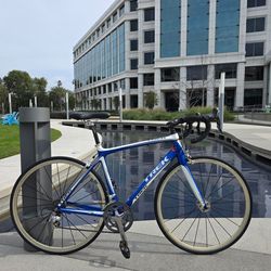 19.5 lb. All-Carbon Trek Madone 4.5 Racing Bike