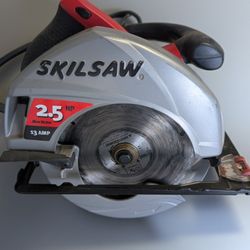 Skil Skilsaw Model 5450 7 1/4" 2.4HP 13 Amp Corded Circular Saw with Case