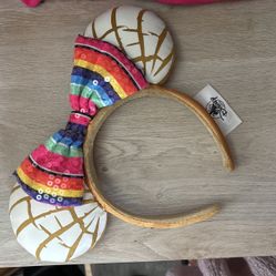 Minnie Concha Ears