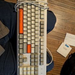 Vintage Looking Gaming Keyboard Rgb