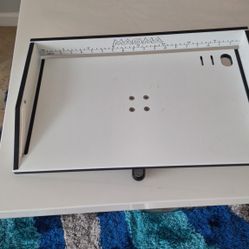 Magma Bait And Fish Table