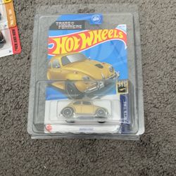 Selling Hot Wheels 