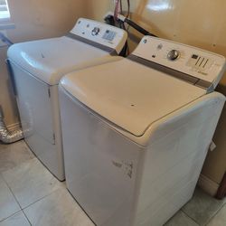 Whirlpool Washer and Dryer Set!