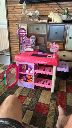 Mini mouse play kitchen