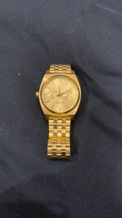 Nixon watch