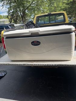 Coleman Offshore Pro Series Marine Cooler