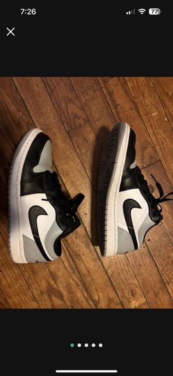 Air Jordon 1 Lows Shadow Toe Size 7