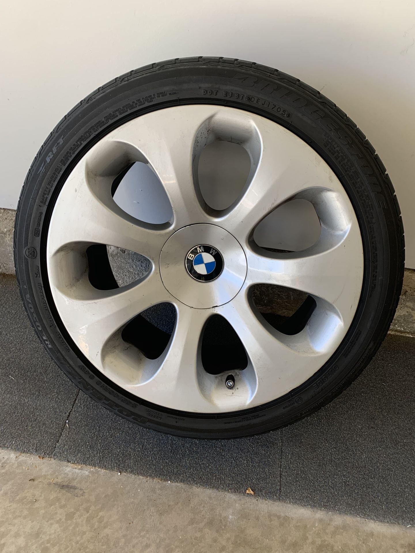4 Used Bmw 6 series 19 inch original rims and tires