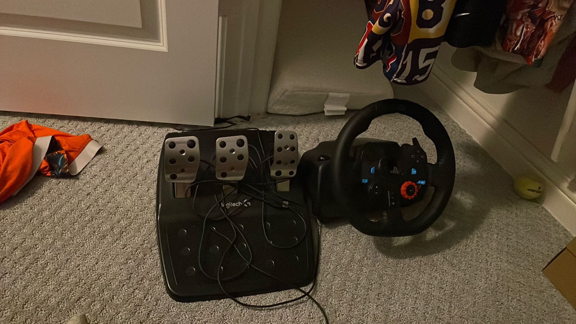 Logitech G 29 Racing Set Up With Pedals