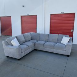 Gray Sectional Couch Free Delivery 