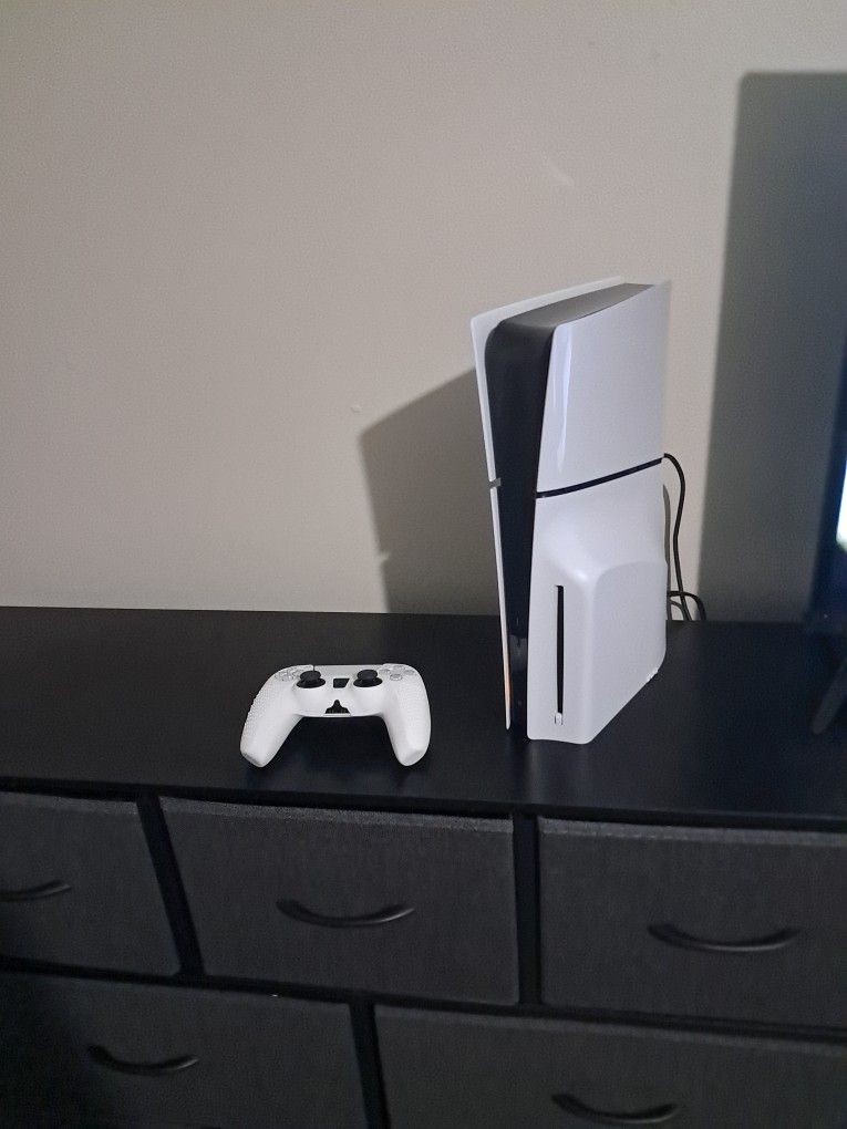 Will only be sold for 400 for a limited time!!!! PS5 disc edition WITH 2 CONTROLLERS and CALL OF DUTY 6