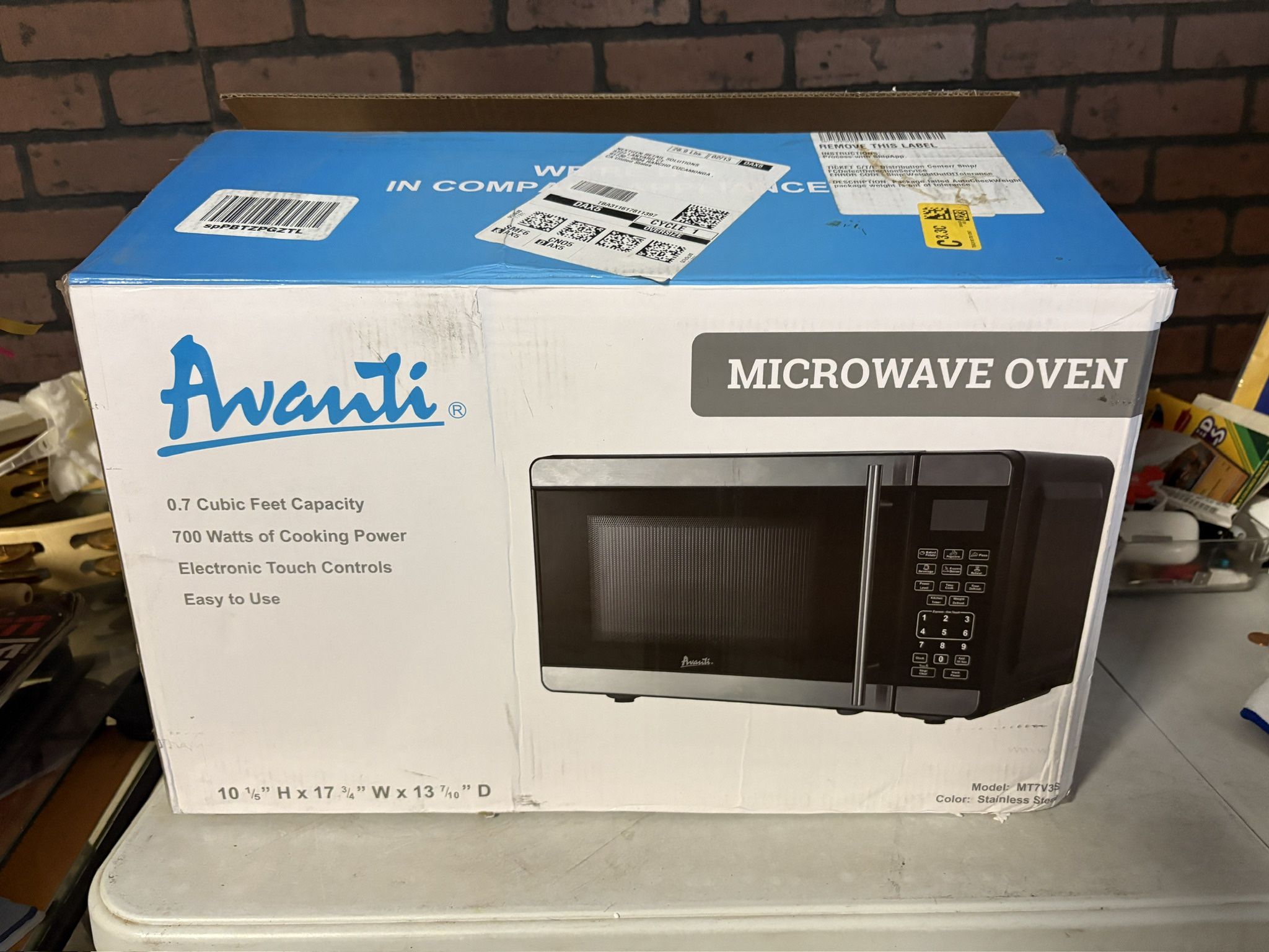 Avanti Microwave Oven