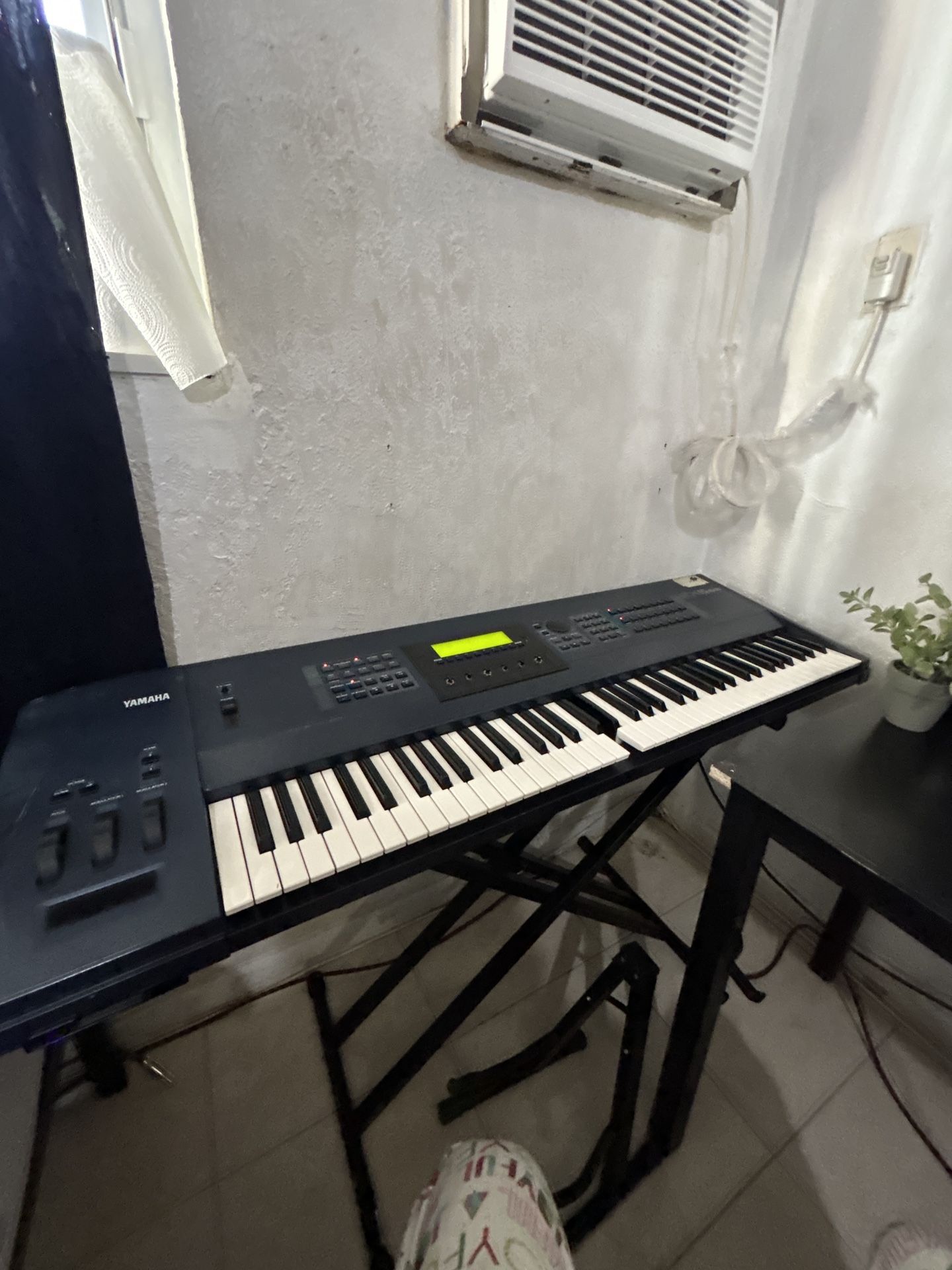 2 keyboards for parts (yamaha ex5 and akai advance 49 midi keyboard ...