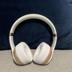 Beats Solo Wireless Headphones