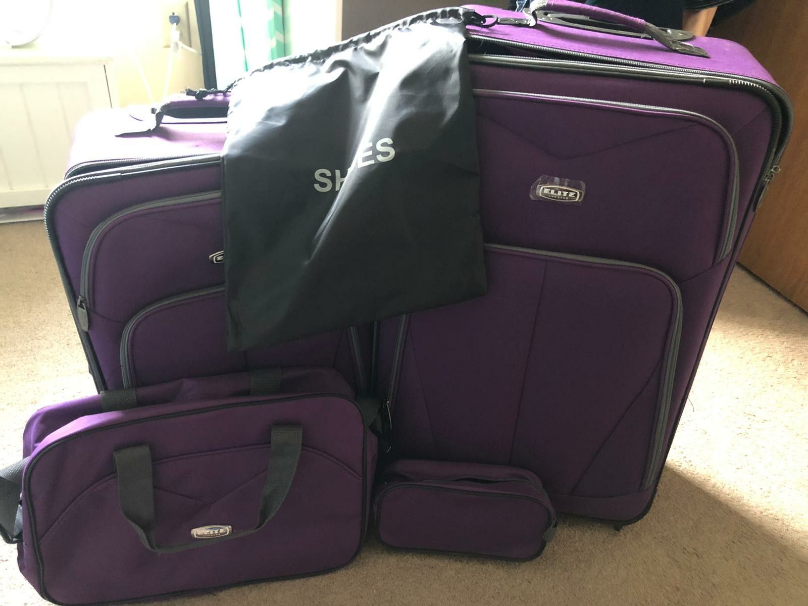 Luggage set