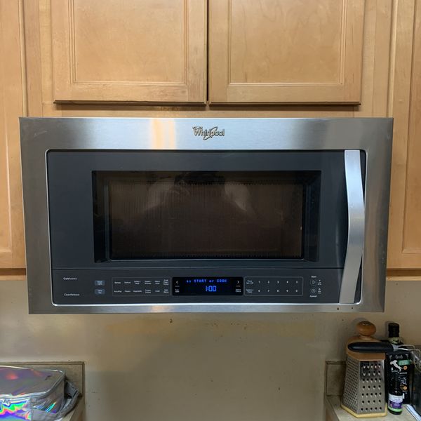 Whirlpool Gold over the range microwave for Sale in Dallas, TX OfferUp