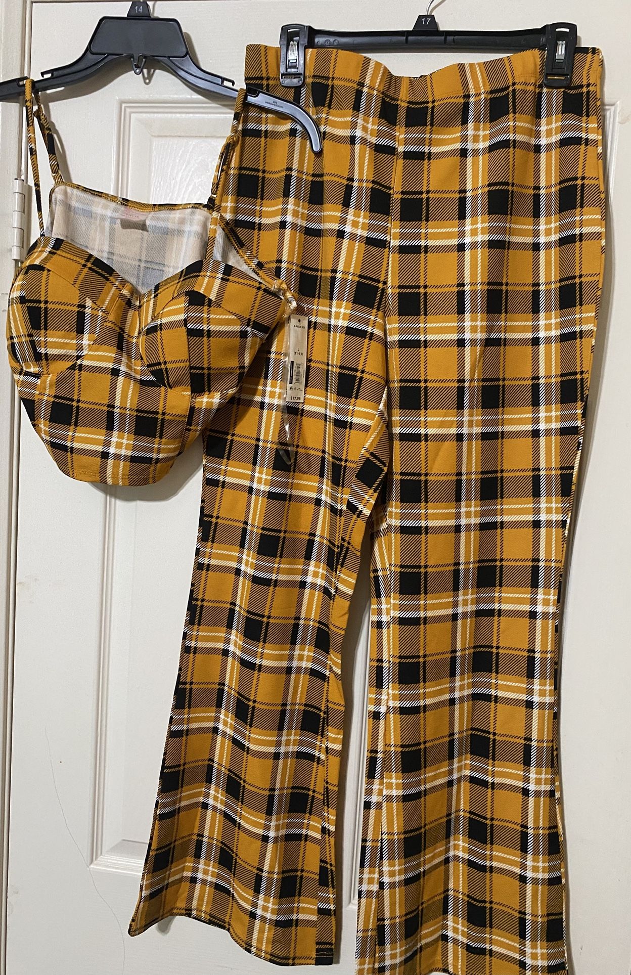 Womens/juniors Clothing