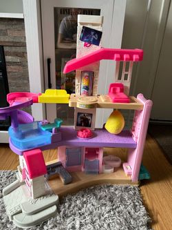 Barbie dream house