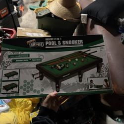 Mini Pool Table 