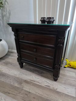 dresser