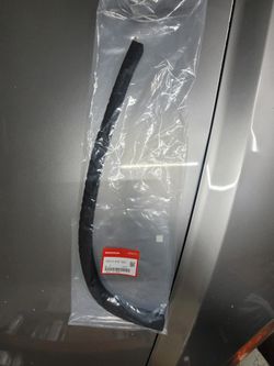 Brand New Genuine Honda S2000 Radiator Upper Seal