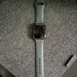 Apple Watch Series 8 45MM