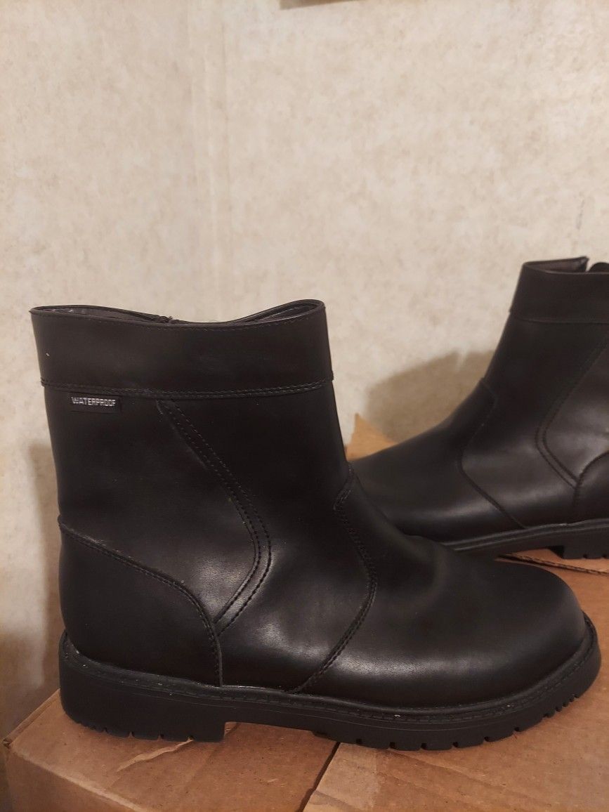 Mens Water Proof Boots Size 12