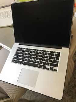 2016 MacBook Pro 15 inch 2.2Ghz i7 16GB 256GB Flash Storage