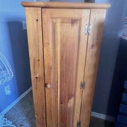 Wood cabinet - Adjustable Shelves 