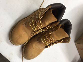 Like new Timberland boots kids size 3