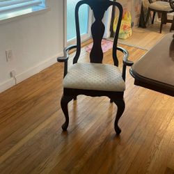Dining Table And  6 Chairs 