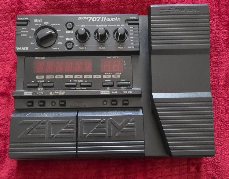 Zoom 707II Guitar Multi Effects Pedal