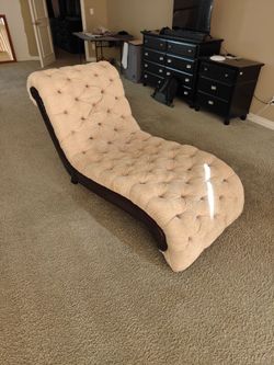 Chaise Lounge Cream