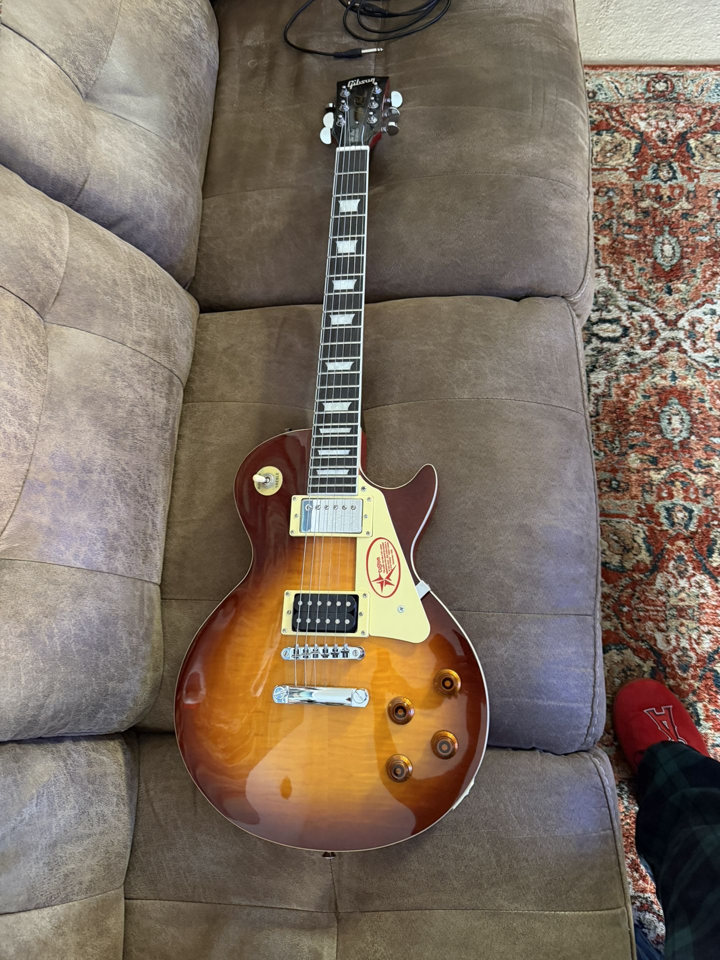 Knockoff Gibson Guitar
