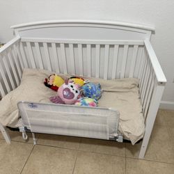 Graco Paris White 4-in-1 Convertible Crib 