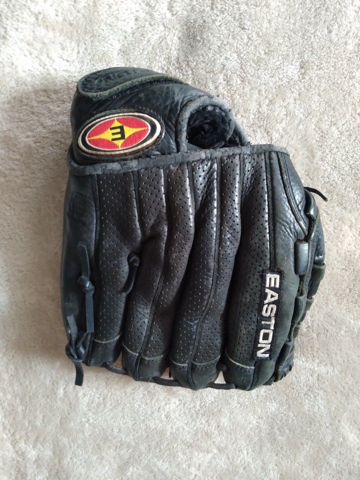 Easton Baseball Glove