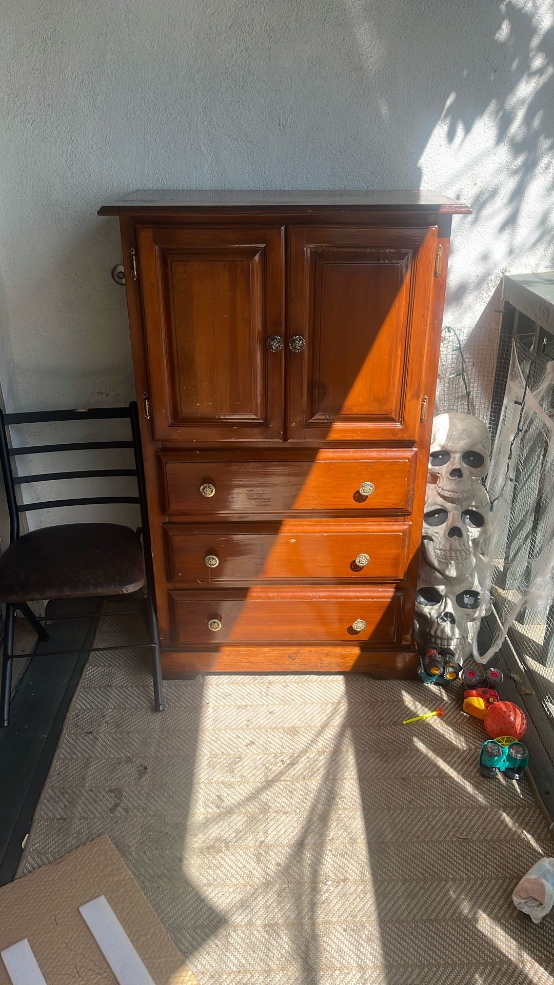 Dresser
