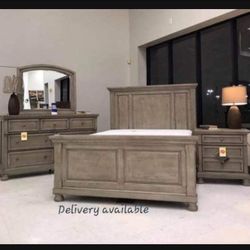 Light Gray Mirror, Dresser, Chest,Nightstand,Queen Panel Bed🤩 Bedroom Set🌟 New Brand👌 On Display🏠 Financing Options🤩