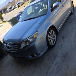 2012 toyota avalon limited