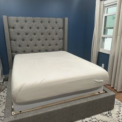 Queen Storage Bed frame/headboard 