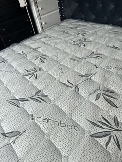Pillow reversible Queen size mattress