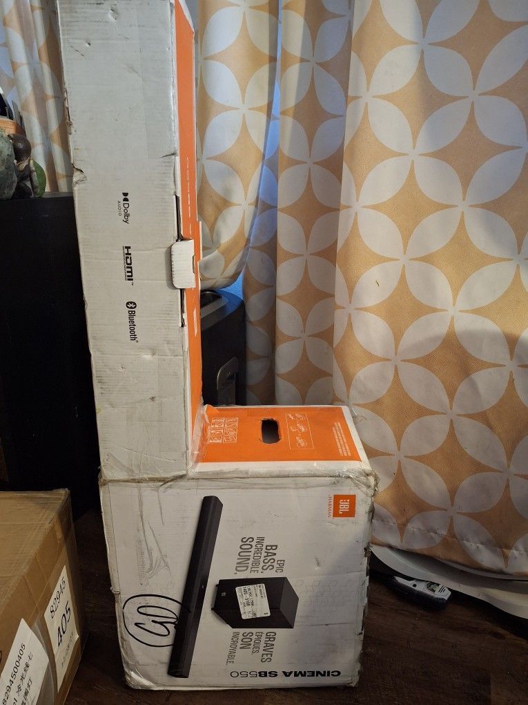 JBL Cinema SB 550 Sound Bar And Bass
