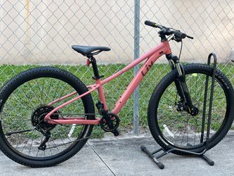Giant Liv Tempt MTB , 27.5” Wheels Size