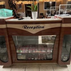 Nails Reception Table 