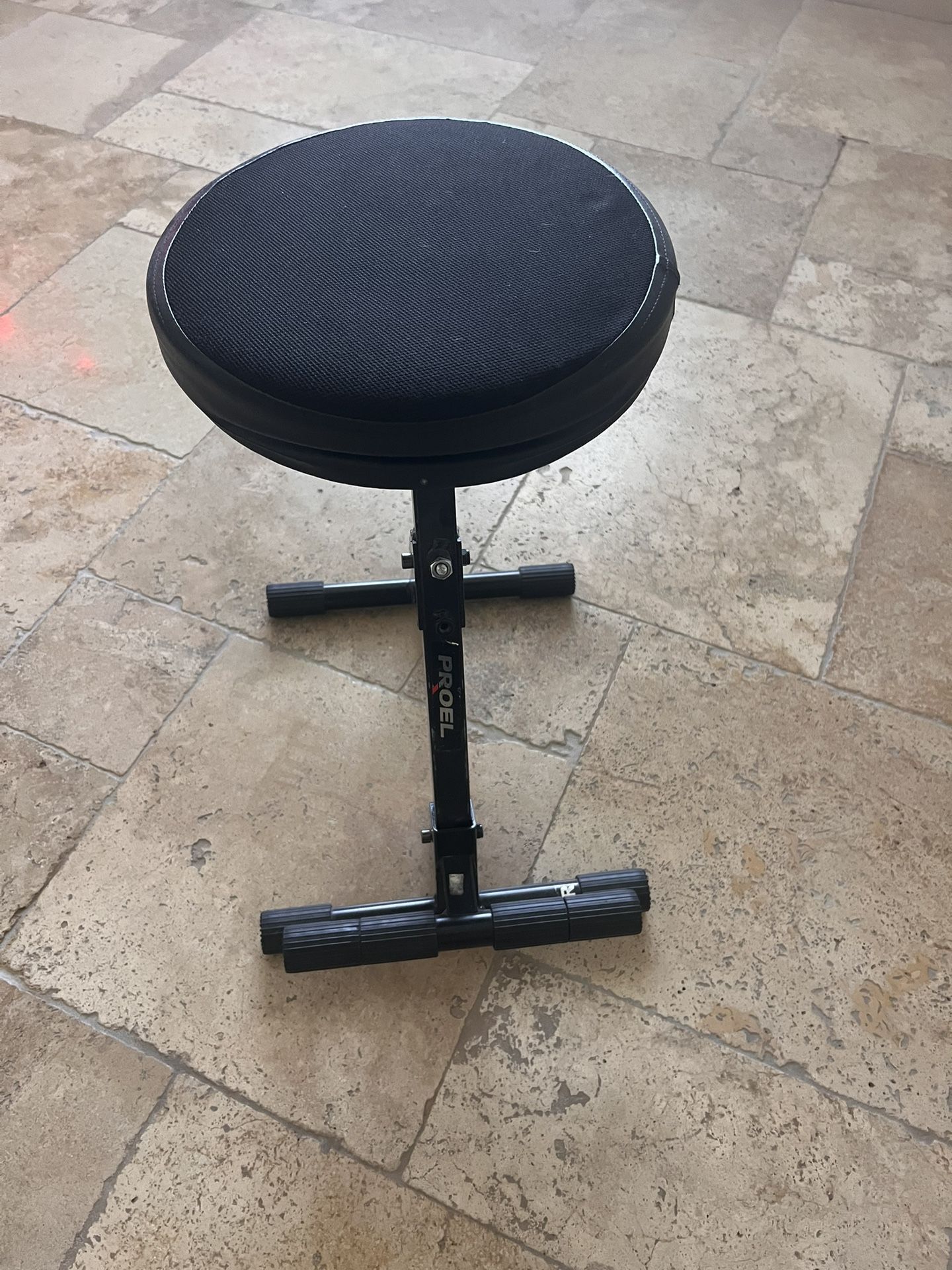 Adjustable proel stool keyboard / guitar