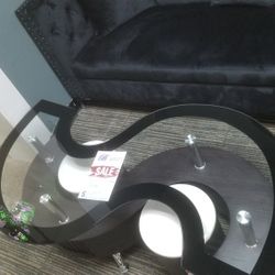 🚨COFFEE TABLE WITH 2 STOOLS BRAND NEW IN BOX 