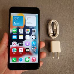 iPhone 7 Plus - UNLOCKED - Like New